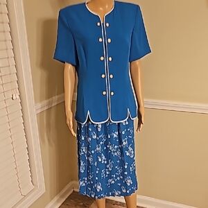 Leslie Fay Three Piece Skirt Set With Scarf